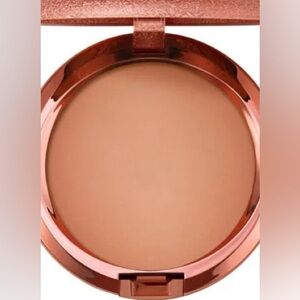 MAC Skinfinish Sunstruck Matte Bronzer in light golden